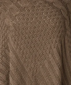 Cosy And Chic Chunky Poncho