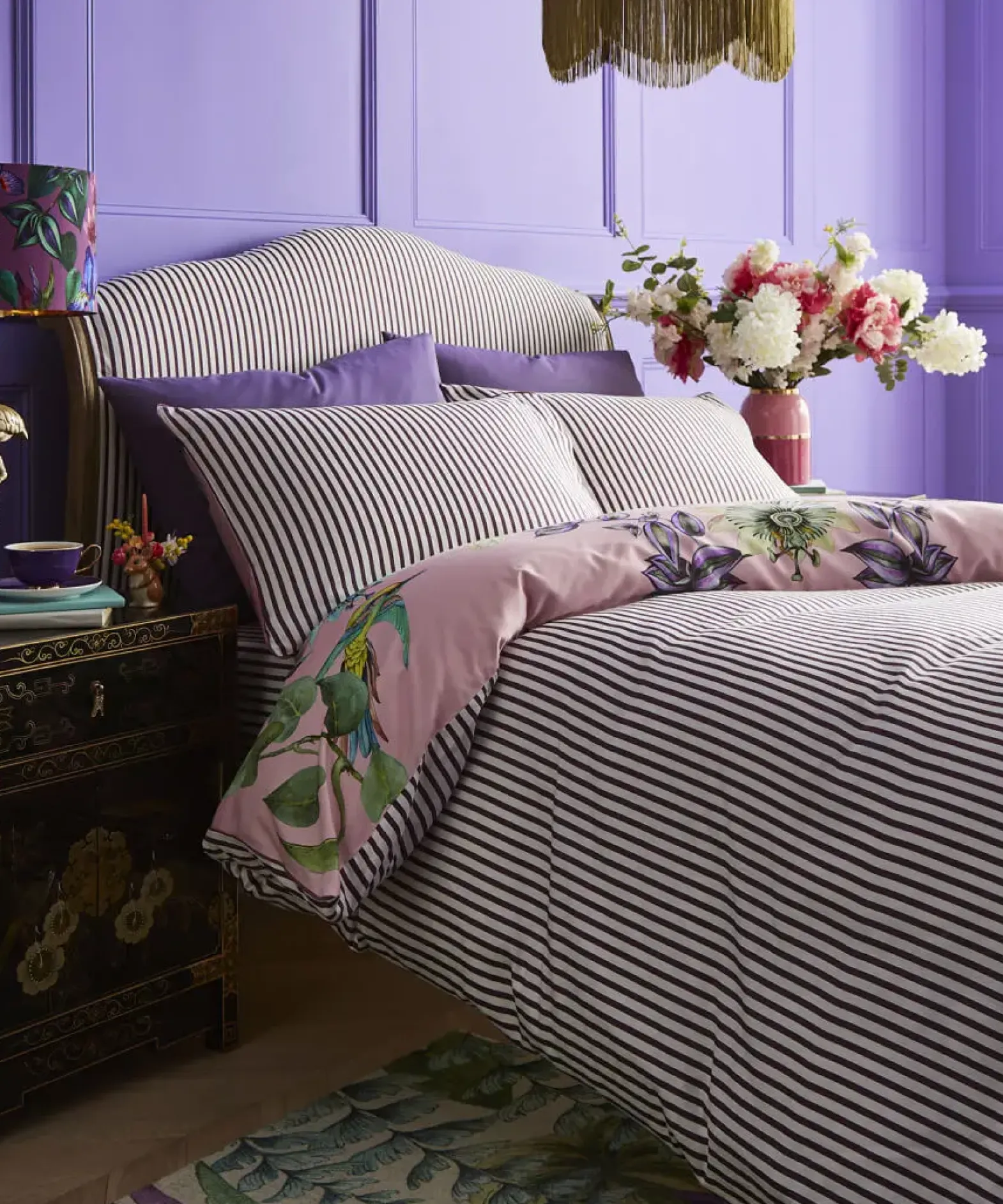 Marvellous Mirrored Bird Reversible Bed Set