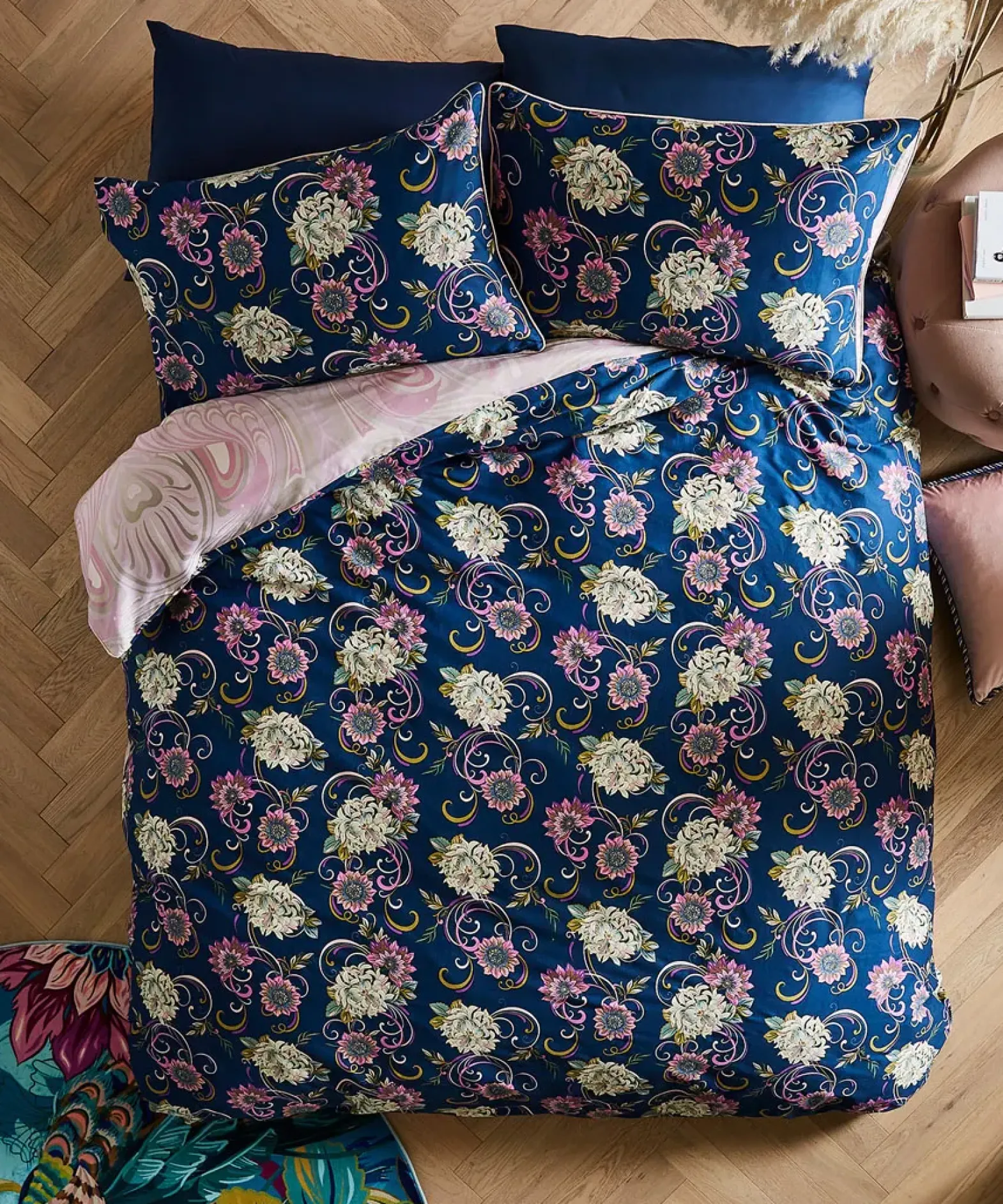 Nouveau Peacock Reversible Bedset
