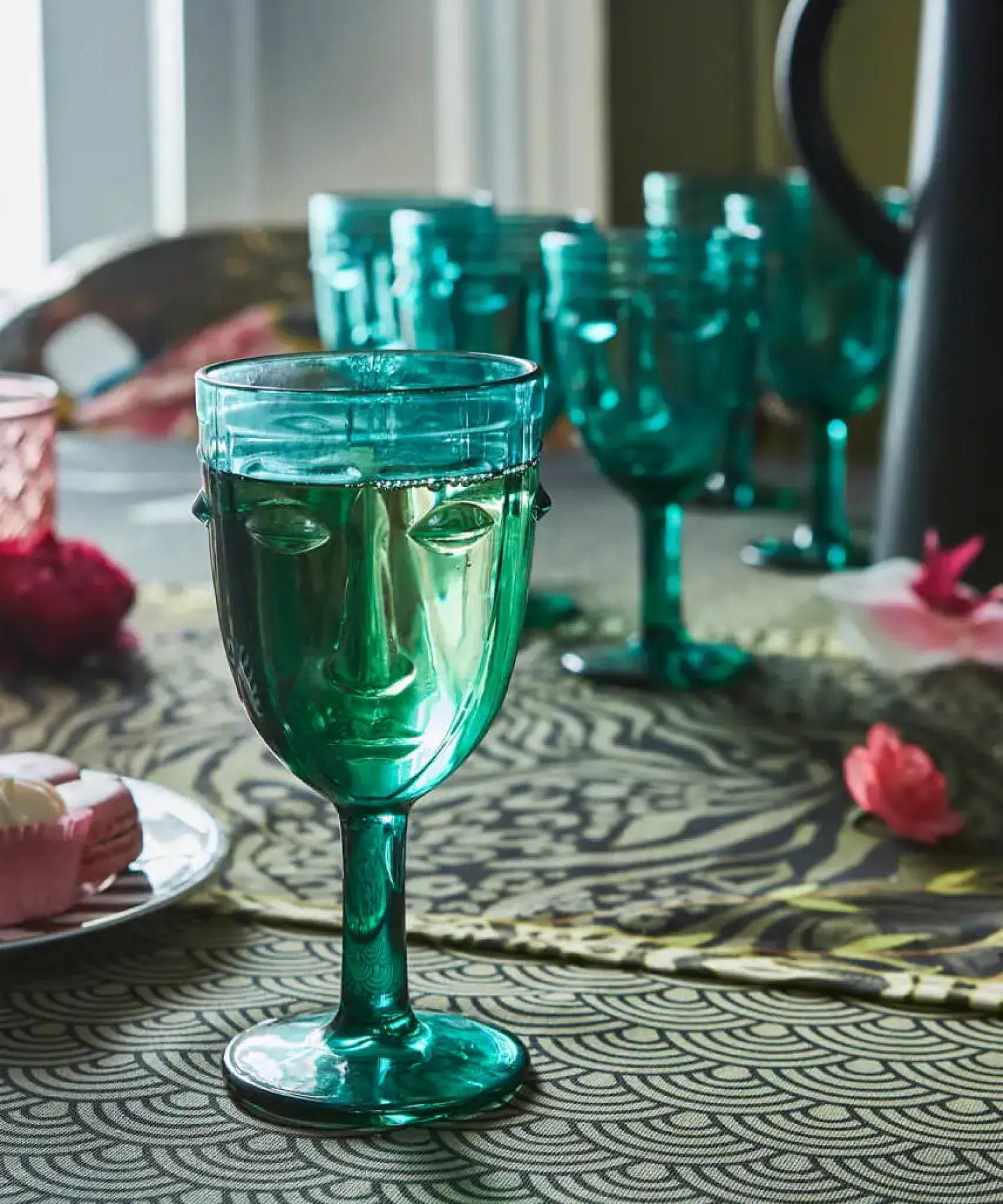 Set Of 6 Deco Face Wine Glasses